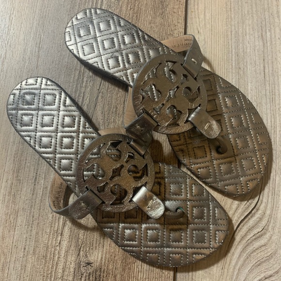 Meet your Posher, Joslyn - Picture 2 of 3